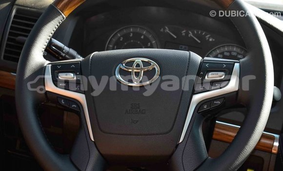 Buy Import Toyota Land Cruiser White Car in Import - Dubai in Ayeyarwady Buy Import Toyota Land Cruiser White Car in Import - Dubai in Ayeyarwady