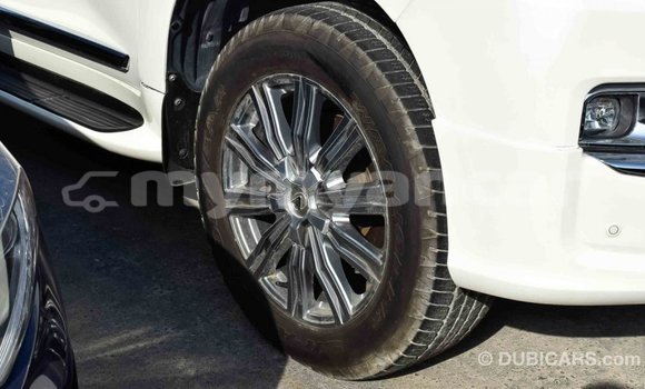 Buy Import Toyota Land Cruiser White Car in Import - Dubai in Ayeyarwady Buy Import Toyota Land Cruiser White Car in Import - Dubai in Ayeyarwady