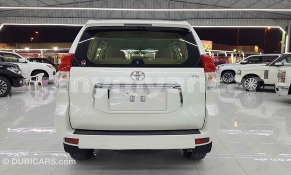 သွင်းကုန် Toyota Prado White ကား Import - Dubai Ayeyarwady သွင်းကုန် Toyota Prado White ကား Import - Dubai Ayeyarwady