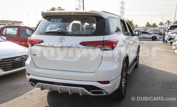 Buy Import Toyota Fortuner White Car in Import - Dubai in Ayeyarwady Buy Import Toyota Fortuner White Car in Import - Dubai in Ayeyarwady