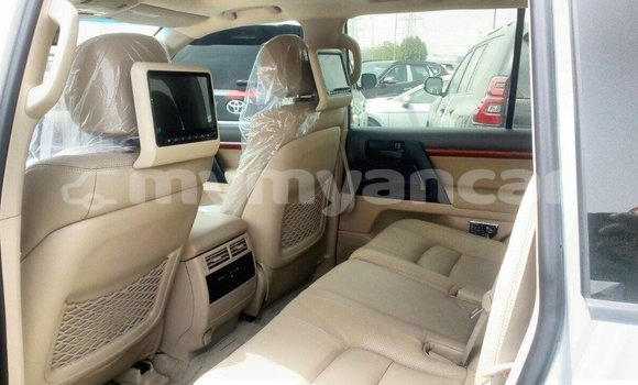 Buy Import Toyota Land Cruiser Other Car in Import - Dubai in Ayeyarwady Buy Import Toyota Land Cruiser Other Car in Import - Dubai in Ayeyarwady