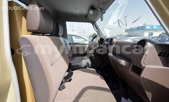Buy Import Toyota Land Cruiser Beige Car in Import - Dubai in Ayeyarwady Buy Import Toyota Land Cruiser Beige Car in Import - Dubai in Ayeyarwady
