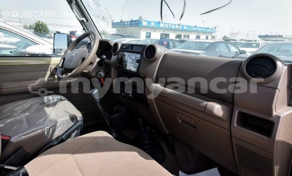 Buy Import Toyota Land Cruiser Beige Car in Import - Dubai in Ayeyarwady Buy Import Toyota Land Cruiser Beige Car in Import - Dubai in Ayeyarwady