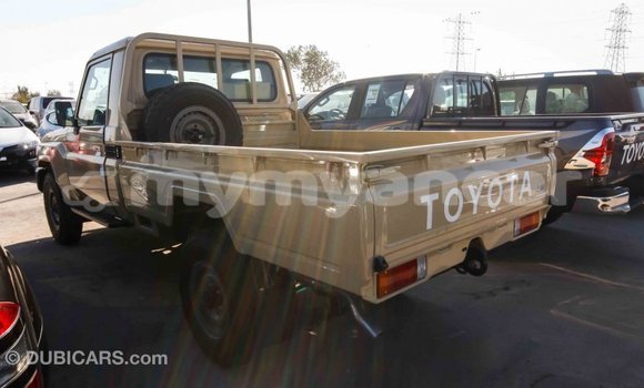 သွင်းကုန် Toyota Land Cruiser Beige ကား Import - Dubai Ayeyarwady သွင်းကုန် Toyota Land Cruiser Beige ကား Import - Dubai Ayeyarwady