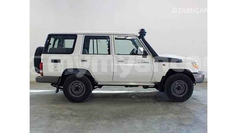 Big with watermark toyota land cruiser ayeyarwady import dubai 1336