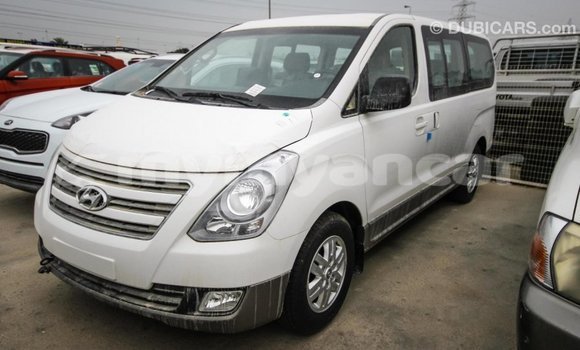 Buy Import Hyundai Accent White Car in Import - Dubai in Ayeyarwady Buy Import Hyundai Accent White Car in Import - Dubai in Ayeyarwady