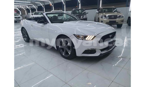 သွင်းကုန် Ford Mustang White ကား Import - Dubai Ayeyarwady သွင်းကုန် Ford Mustang White ကား Import - Dubai Ayeyarwady