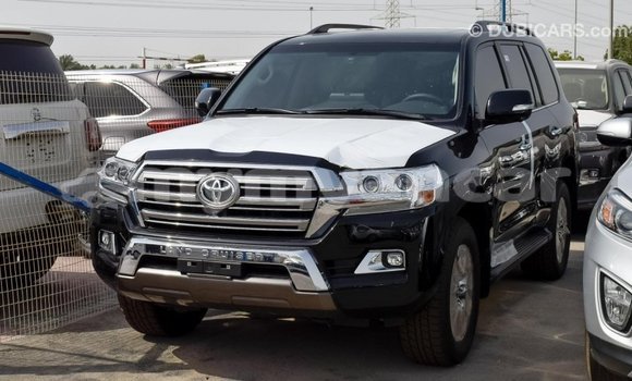 Buy Import Toyota Land Cruiser Black Car in Import - Dubai in Ayeyarwady Buy Import Toyota Land Cruiser Black Car in Import - Dubai in Ayeyarwady