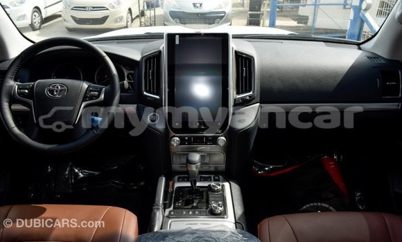 Buy Import Toyota Land Cruiser Black Car in Import - Dubai in Ayeyarwady Buy Import Toyota Land Cruiser Black Car in Import - Dubai in Ayeyarwady