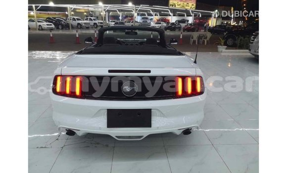 သွင်းကုန် Ford Mustang White ကား Import - Dubai Ayeyarwady သွင်းကုန် Ford Mustang White ကား Import - Dubai Ayeyarwady