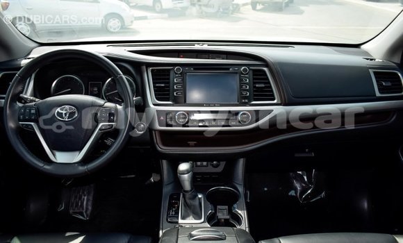 Buy Import Toyota Highlander Other Car in Import - Dubai in Ayeyarwady Buy Import Toyota Highlander Other Car in Import - Dubai in Ayeyarwady