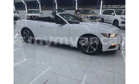 သွင်းကုန် Ford Mustang White ကား Import - Dubai Ayeyarwady သွင်းကုန် Ford Mustang White ကား Import - Dubai Ayeyarwady