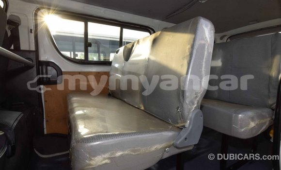သွင်းကုန် Toyota Hiace White ကား Import - Dubai Ayeyarwady သွင်းကုန် Toyota Hiace White ကား Import - Dubai Ayeyarwady