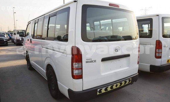 သွင်းကုန် Toyota Hiace White ကား Import - Dubai Ayeyarwady သွင်းကုန် Toyota Hiace White ကား Import - Dubai Ayeyarwady