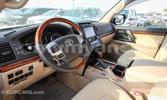 Acheter Import Voiture Toyota Land Cruiser Blanc à Import - Dubai, #<Region:0x000000000c5121b8> Acheter Import Voiture Toyota Land Cruiser Blanc à Import - Dubai, #<Region:0x000000000c5121b8>