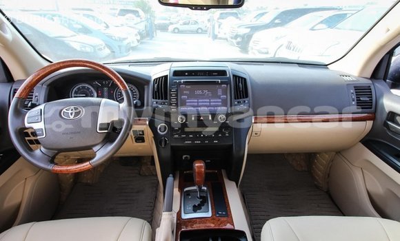 Acheter Import Voiture Toyota Land Cruiser Blanc à Import - Dubai, #<Region:0x000000000c5121b8> Acheter Import Voiture Toyota Land Cruiser Blanc à Import - Dubai, #<Region:0x000000000c5121b8>