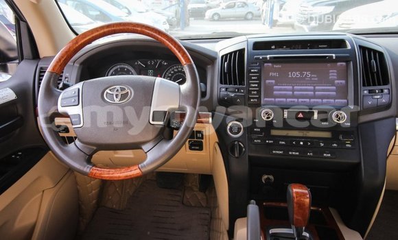 Acheter Import Voiture Toyota Land Cruiser Blanc à Import - Dubai, #<Region:0x000000000c5121b8> Acheter Import Voiture Toyota Land Cruiser Blanc à Import - Dubai, #<Region:0x000000000c5121b8>