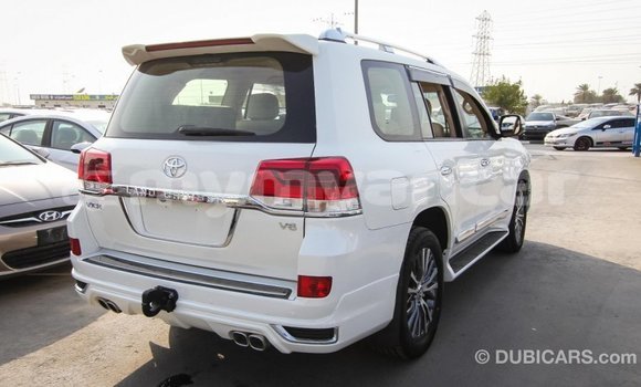 Acheter Import Voiture Toyota Land Cruiser Blanc à Import - Dubai, #<Region:0x000000000c5121b8> Acheter Import Voiture Toyota Land Cruiser Blanc à Import - Dubai, #<Region:0x000000000c5121b8>