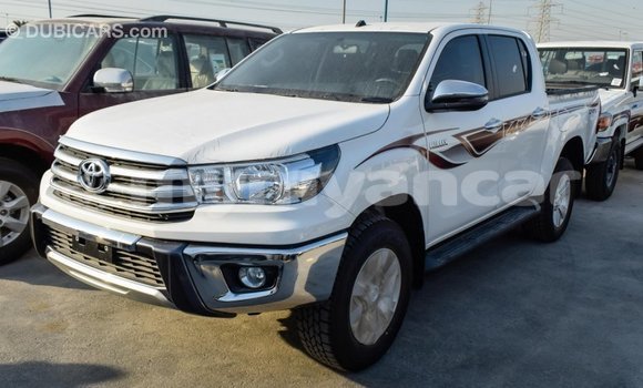 သွင်းကုန် Toyota Hilux White ကား Import - Dubai Ayeyarwady သွင်းကုန် Toyota Hilux White ကား Import - Dubai Ayeyarwady