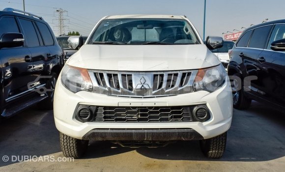 သွင်းကုန် Mitsubishi L200 White ကား Import - Dubai Ayeyarwady သွင်းကုန် Mitsubishi L200 White ကား Import - Dubai Ayeyarwady