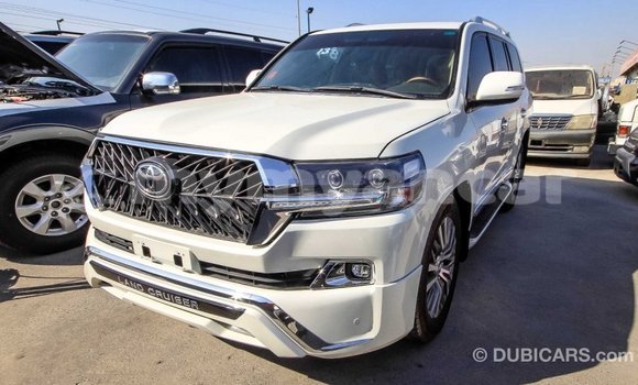 Buy Import Toyota Land Cruiser White Car in Import - Dubai in Ayeyarwady Buy Import Toyota Land Cruiser White Car in Import - Dubai in Ayeyarwady