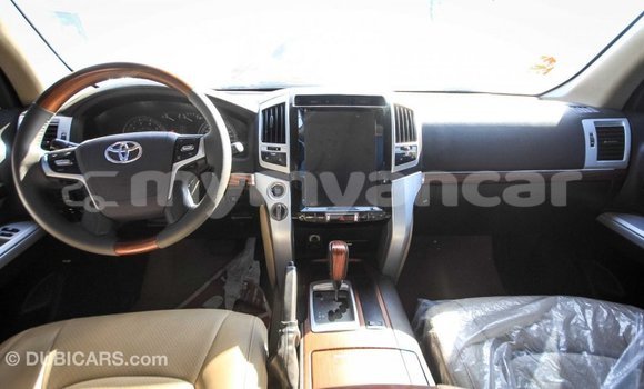 Buy Import Toyota Land Cruiser White Car in Import - Dubai in Ayeyarwady Buy Import Toyota Land Cruiser White Car in Import - Dubai in Ayeyarwady