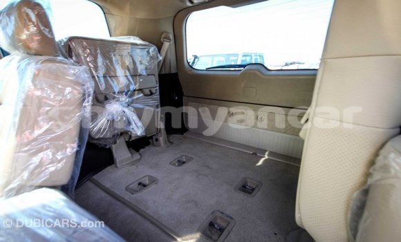Buy Import Toyota Land Cruiser White Car in Import - Dubai in Ayeyarwady Buy Import Toyota Land Cruiser White Car in Import - Dubai in Ayeyarwady