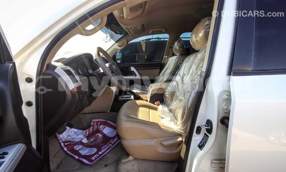 Buy Import Toyota Land Cruiser White Car in Import - Dubai in Ayeyarwady Buy Import Toyota Land Cruiser White Car in Import - Dubai in Ayeyarwady