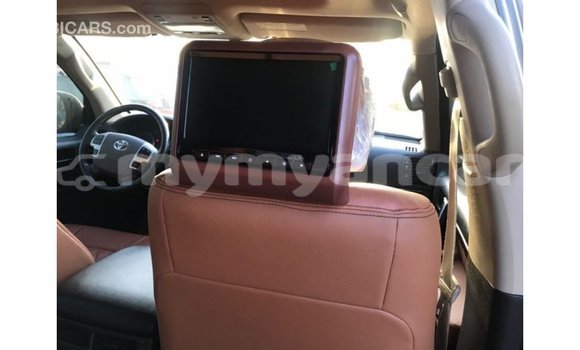 Buy Import Toyota Land Cruiser Black Car in Import - Dubai in Ayeyarwady Buy Import Toyota Land Cruiser Black Car in Import - Dubai in Ayeyarwady