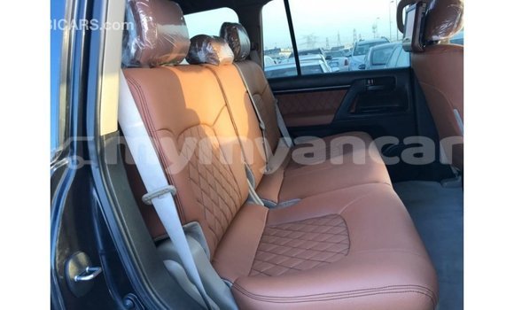 Buy Import Toyota Land Cruiser Black Car in Import - Dubai in Ayeyarwady Buy Import Toyota Land Cruiser Black Car in Import - Dubai in Ayeyarwady