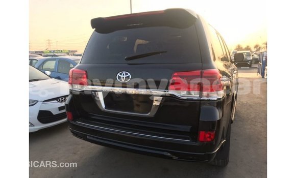 Buy Import Toyota Land Cruiser Black Car in Import - Dubai in Ayeyarwady Buy Import Toyota Land Cruiser Black Car in Import - Dubai in Ayeyarwady
