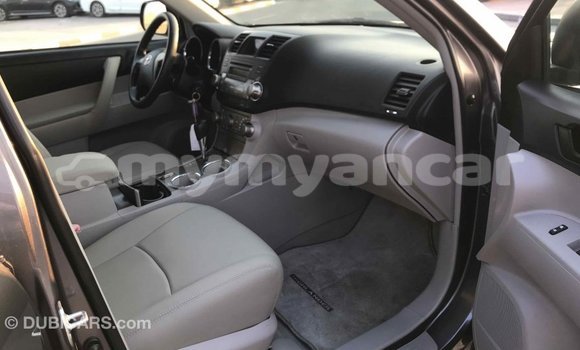 Buy Import Toyota Highlander Other Car in Import - Dubai in Ayeyarwady Buy Import Toyota Highlander Other Car in Import - Dubai in Ayeyarwady