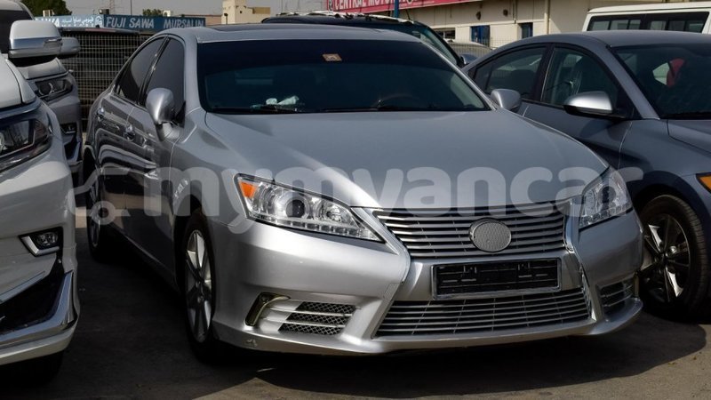 Big with watermark lexus es ayeyarwady import dubai 1406
