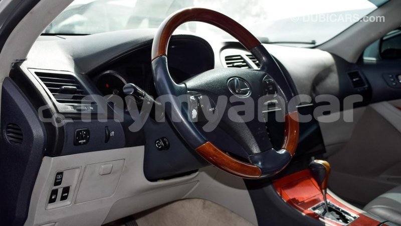 Big with watermark lexus es ayeyarwady import dubai 1406