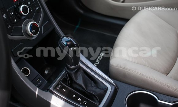 သွင်းကုန် Hyundai Elantra Red ကား Import - Dubai Ayeyarwady သွင်းကုန် Hyundai Elantra Red ကား Import - Dubai Ayeyarwady