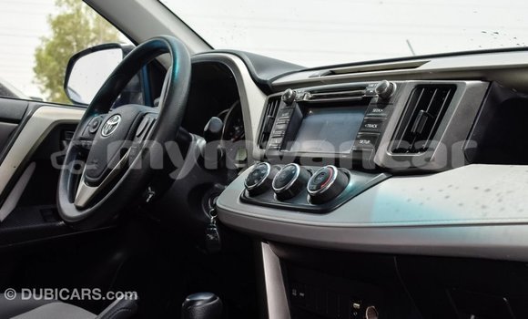 Buy Import Toyota HiAce Blue Truck in Import - Dubai in Ayeyarwady Buy Import Toyota HiAce Blue Truck in Import - Dubai in Ayeyarwady