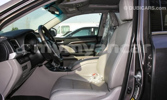 Buy Import Toyota Highlander Other Car in Import - Dubai in Ayeyarwady Buy Import Toyota Highlander Other Car in Import - Dubai in Ayeyarwady