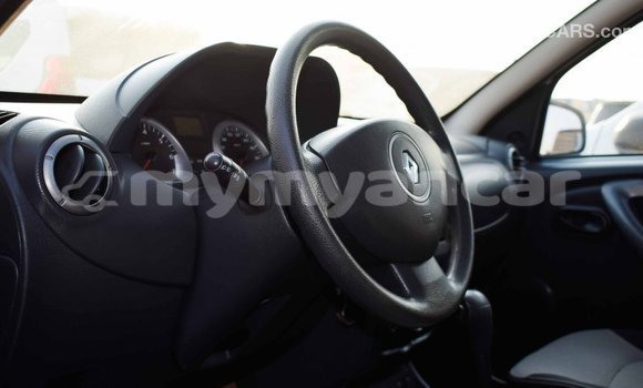 Buy Import Renault Duster White Car in Import - Dubai in Ayeyarwady Buy Import Renault Duster White Car in Import - Dubai in Ayeyarwady