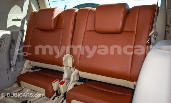 သွင်းကုန် Toyota Prado White ကား Import - Dubai Ayeyarwady သွင်းကုန် Toyota Prado White ကား Import - Dubai Ayeyarwady