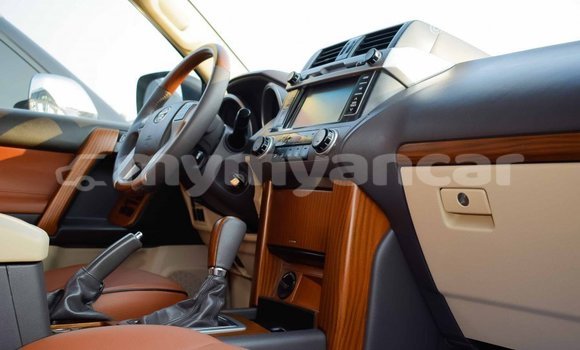Acheter Import Voiture Toyota Prado Blanc à Import - Dubai, #<Region:0x000000000c5121b8> Acheter Import Voiture Toyota Prado Blanc à Import - Dubai, #<Region:0x000000000c5121b8>