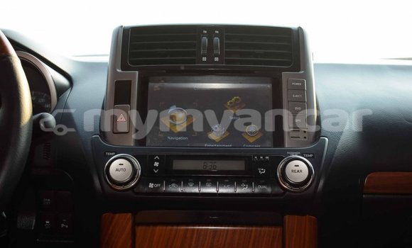 သွင်းကုန် Toyota Prado White ကား Import - Dubai Ayeyarwady သွင်းကုန် Toyota Prado White ကား Import - Dubai Ayeyarwady