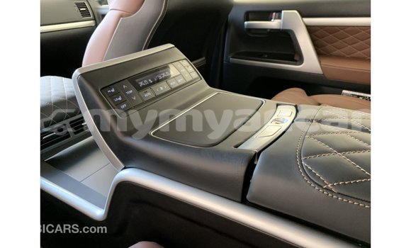 Buy Import Toyota Land Cruiser Black Car in Import - Dubai in Ayeyarwady Buy Import Toyota Land Cruiser Black Car in Import - Dubai in Ayeyarwady