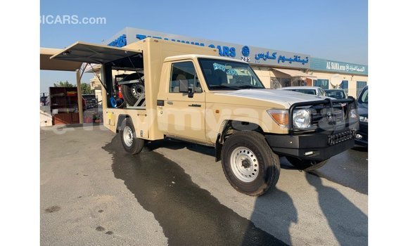 Buy Import Toyota Land Cruiser Beige Car in Import - Dubai in Ayeyarwady Buy Import Toyota Land Cruiser Beige Car in Import - Dubai in Ayeyarwady