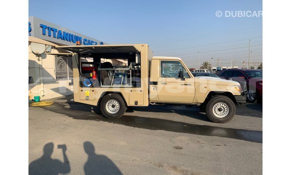 Buy Import Toyota Land Cruiser Beige Car in Import - Dubai in Ayeyarwady Buy Import Toyota Land Cruiser Beige Car in Import - Dubai in Ayeyarwady