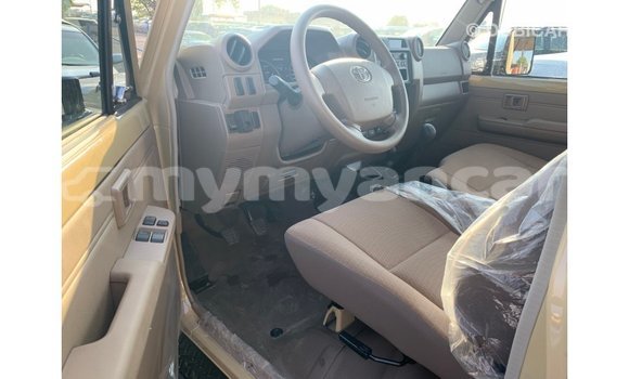 Buy Import Toyota Land Cruiser Beige Car in Import - Dubai in Ayeyarwady Buy Import Toyota Land Cruiser Beige Car in Import - Dubai in Ayeyarwady