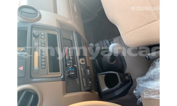 Buy Import Toyota Land Cruiser Beige Car in Import - Dubai in Ayeyarwady Buy Import Toyota Land Cruiser Beige Car in Import - Dubai in Ayeyarwady
