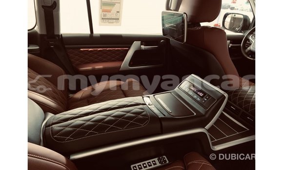 Buy Import Toyota Land Cruiser Black Car in Import - Dubai in Ayeyarwady Buy Import Toyota Land Cruiser Black Car in Import - Dubai in Ayeyarwady
