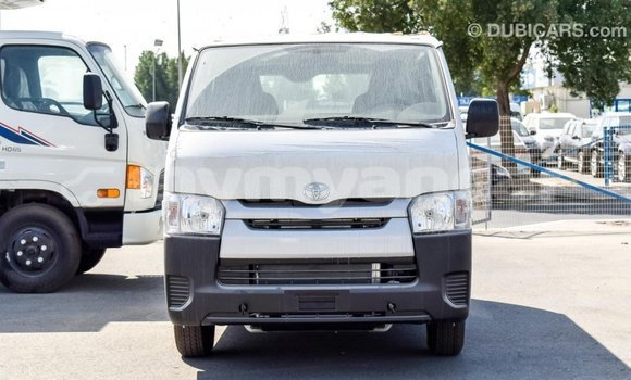 Buy Import Toyota Hiace White Car in Import - Dubai in Ayeyarwady Buy Import Toyota Hiace White Car in Import - Dubai in Ayeyarwady