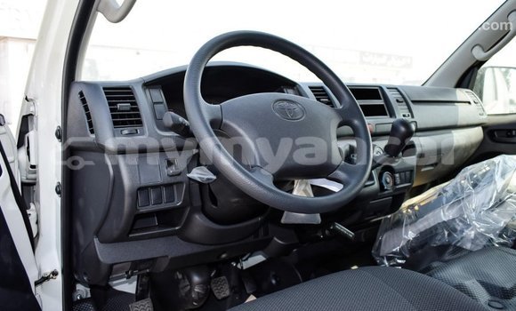 Buy Import Toyota Hiace White Car in Import - Dubai in Ayeyarwady Buy Import Toyota Hiace White Car in Import - Dubai in Ayeyarwady