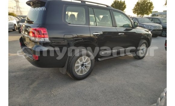 Buy Import Toyota Land Cruiser Black Car in Import - Dubai in Ayeyarwady Buy Import Toyota Land Cruiser Black Car in Import - Dubai in Ayeyarwady